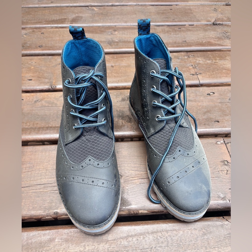 Toms Black and Blue Ankle Boots with Brogue Design
never worn
